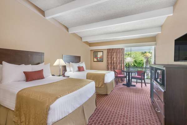  - Travelodge Lakeland - I-4, Exit 32