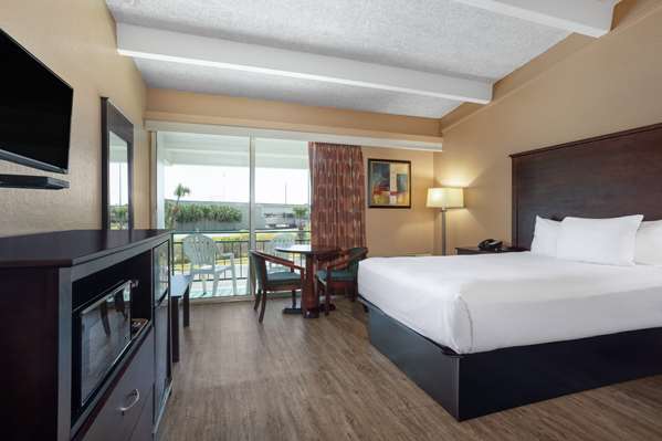  - Travelodge Lakeland - I-4, Exit 32