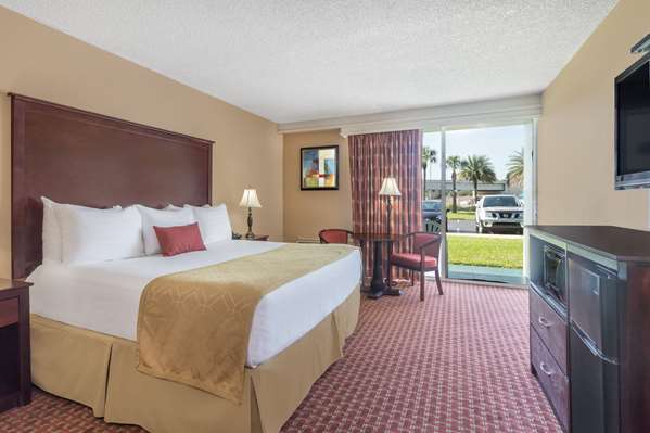  - Travelodge Lakeland - I-4, Exit 32