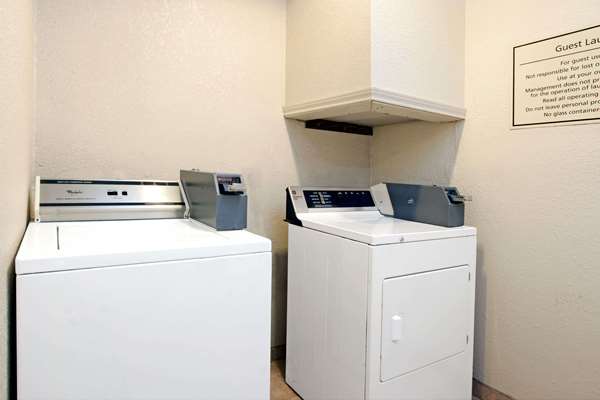  - Days Inn & Suites Bush Airport North Houston - I-45, Exit 59