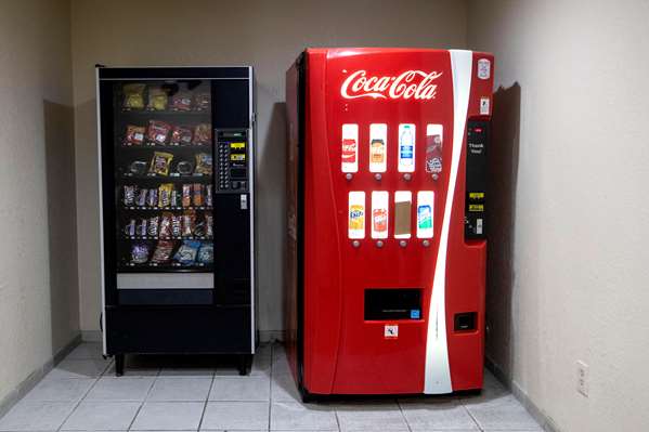  - Days Inn & Suites Bush Airport North Houston - I-45, Exit 59