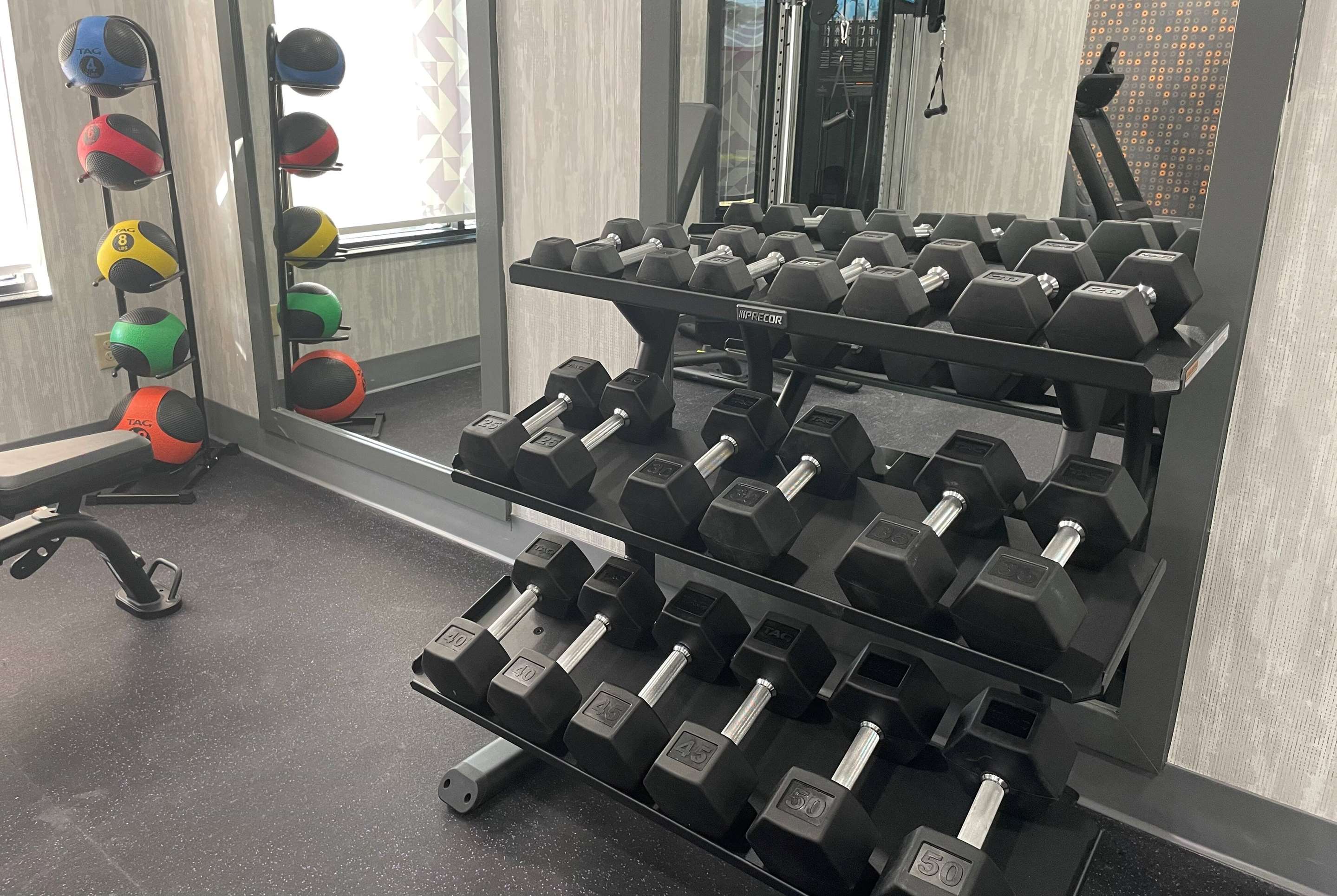 Health club fitness center gym | La Quinta Inn & Suites by Wyndham Tulsa Midtown