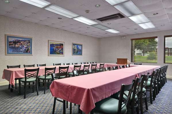  - Days Inn Forrest City - I-40, Exit 241