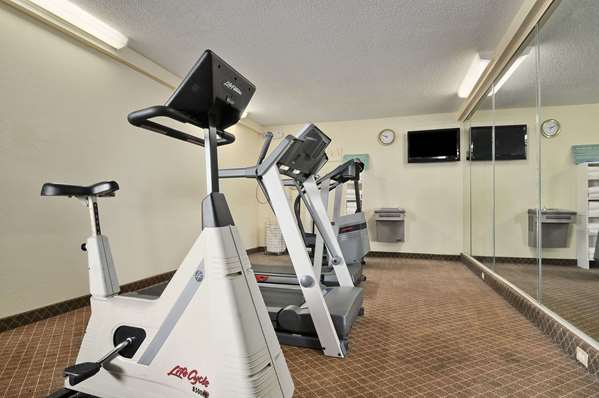 Fitness/ Exercise Room - Days Inn Forrest City - I-40, Exit 241