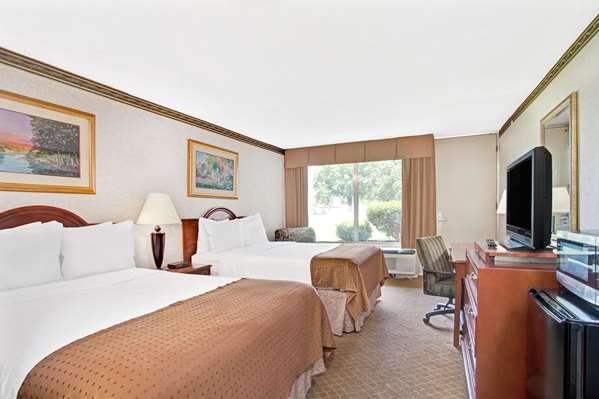  - Days Inn Forrest City - I-40, Exit 241