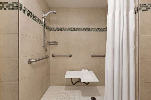  - Ramada Inn & Suites Airport Orlando