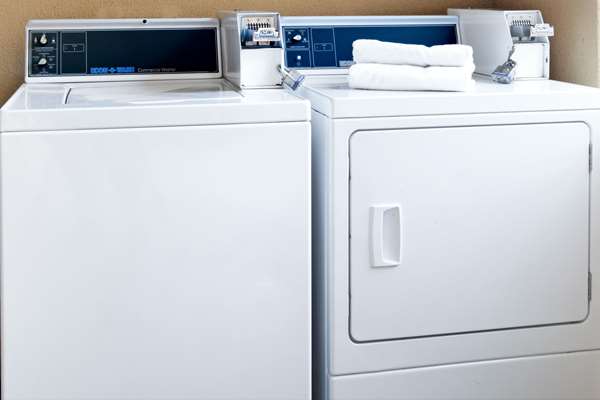  - Super 8 Motel I-45 North Houston - I-45, Exit 64