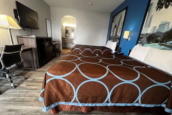  - Super 8 Motel I-45 North Houston - I-45, Exit 64