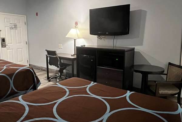  - Super 8 Motel I-45 North Houston - I-45, Exit 64