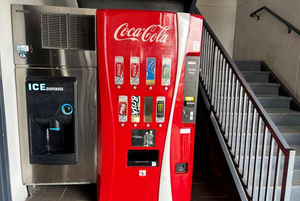  - Super 8 Motel I-45 North Houston - I-45, Exit 64