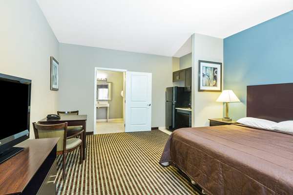  - Super 8 Motel Center