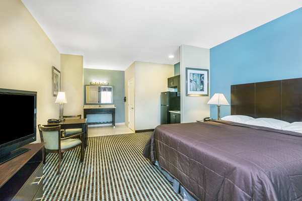  - Super 8 Motel Center