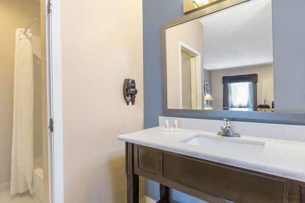  - Super 8 Motel Center