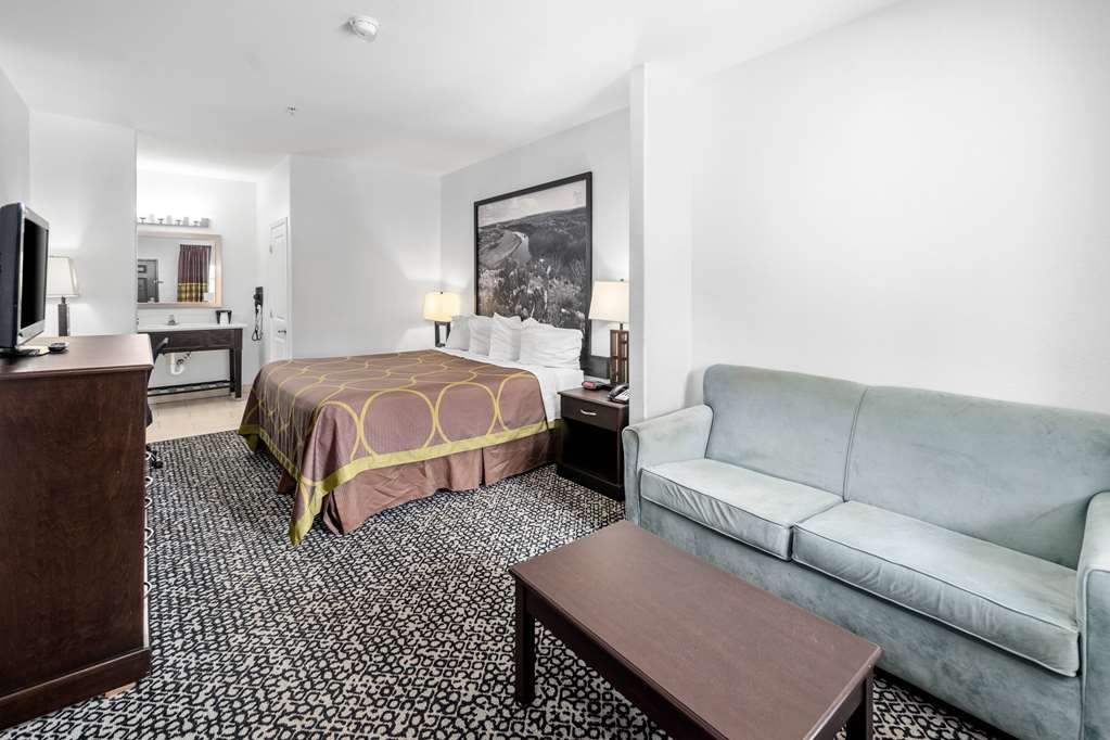 SUPER 8 BY WYNDHAM MANSFIELD LA-guestroom-Guest Room,On-Site.jpg