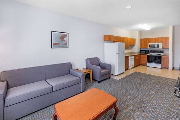 Suite - Wingate by Wyndham Hotel Bush Airport Houston