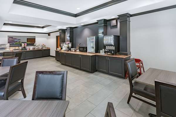  - Wingate by Wyndham Hotel Bush Airport Houston