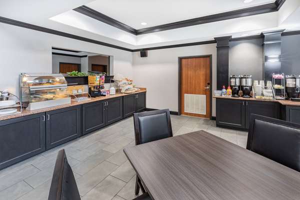  - Wingate by Wyndham Hotel Bush Airport Houston