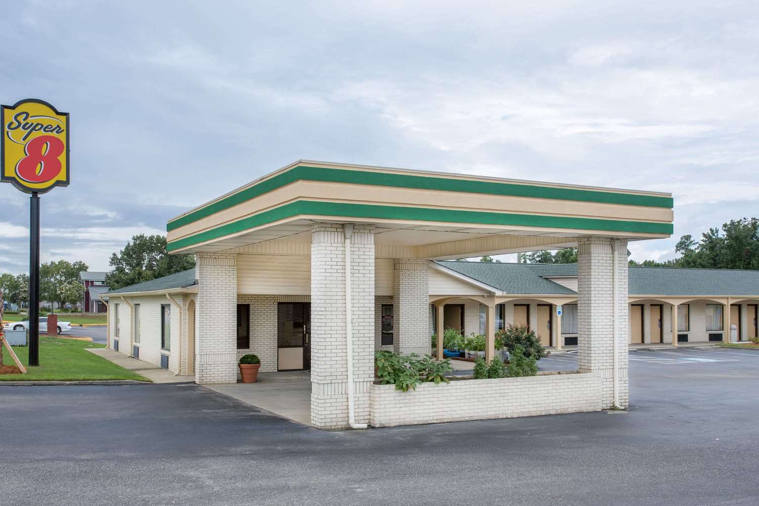 Super 8 Hotel Sumter Sc See S Exterior View Super 8 Hotel Sumter