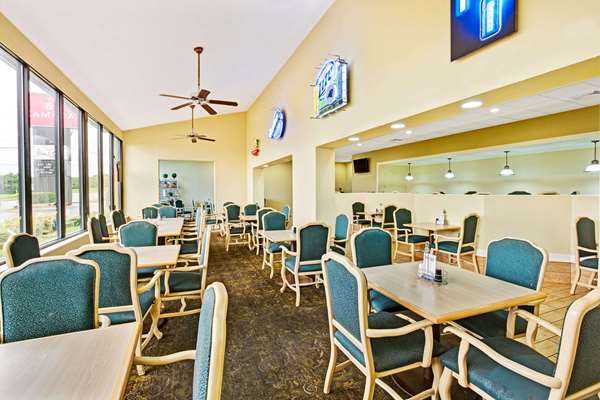 Restaurant - Ramada Inn Statesville - I-77, Exit 49A