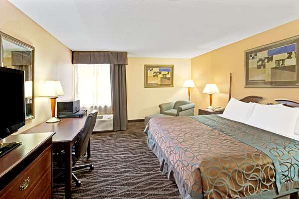  - Ramada Inn Statesville - I-77, Exit 49A
