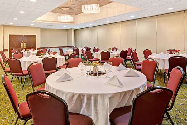  - Ramada Inn Statesville - I-77, Exit 49A