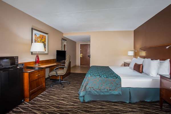  - Ramada Inn Statesville - I-77, Exit 49A