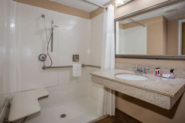  - Ramada Inn Statesville - I-77, Exit 49A