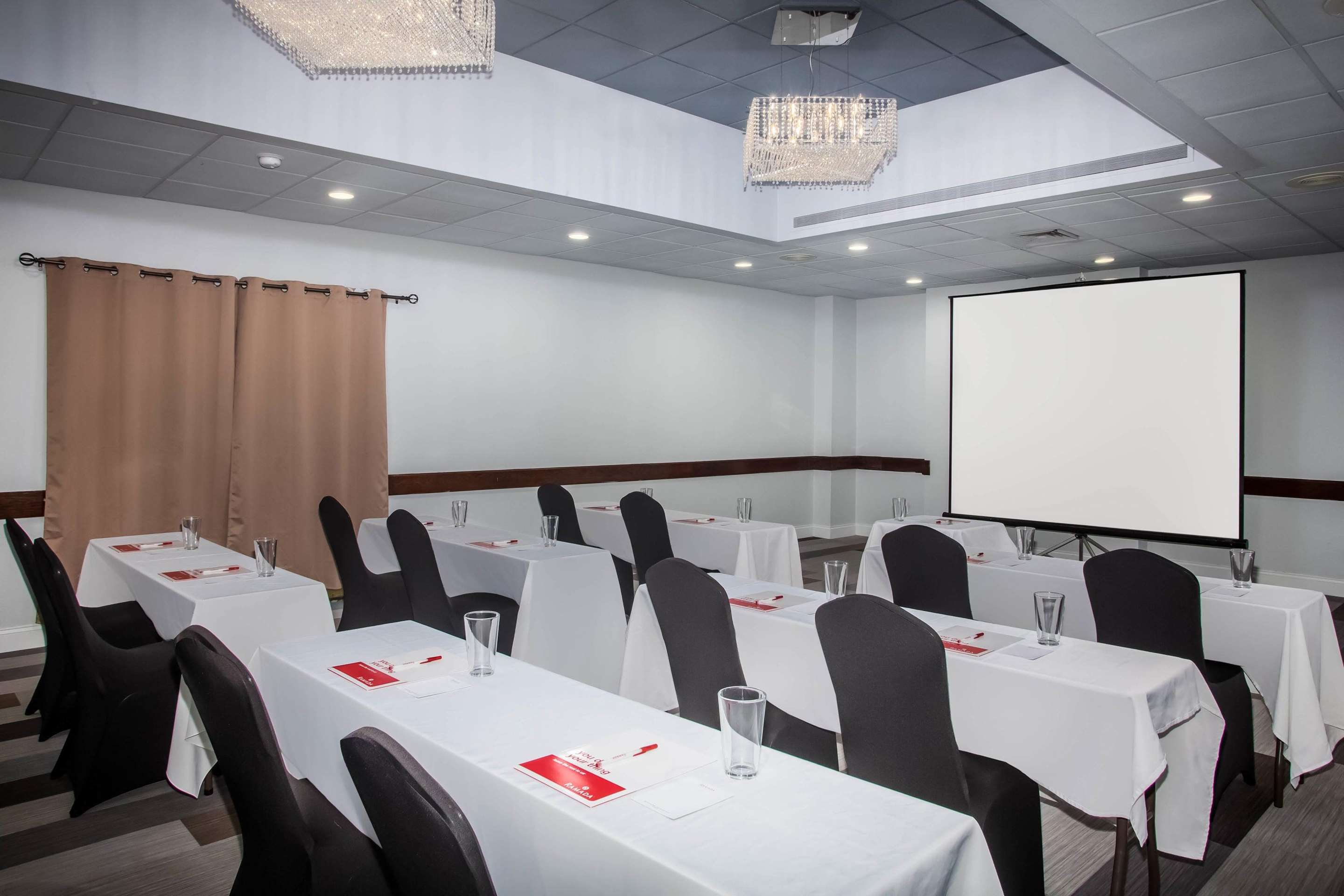 Meeting Room | Sonesta Select Hotels Statesville