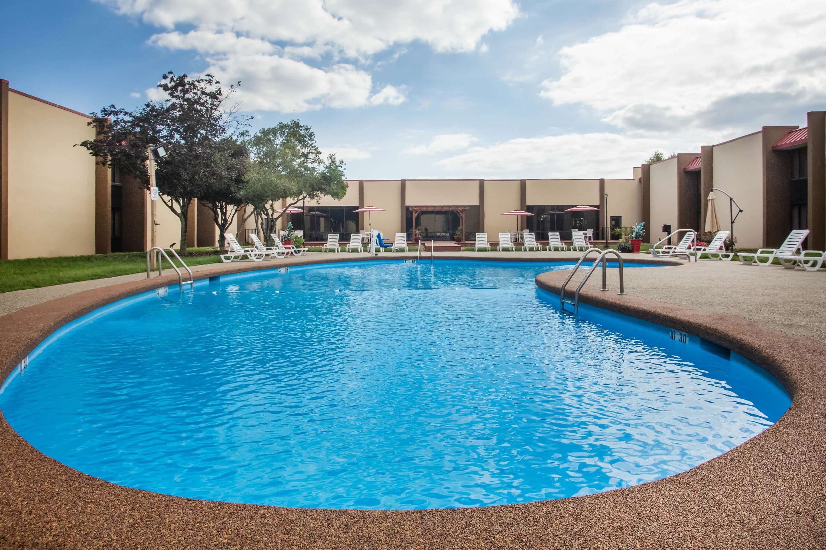Pool | Sonesta Select Hotels Statesville
