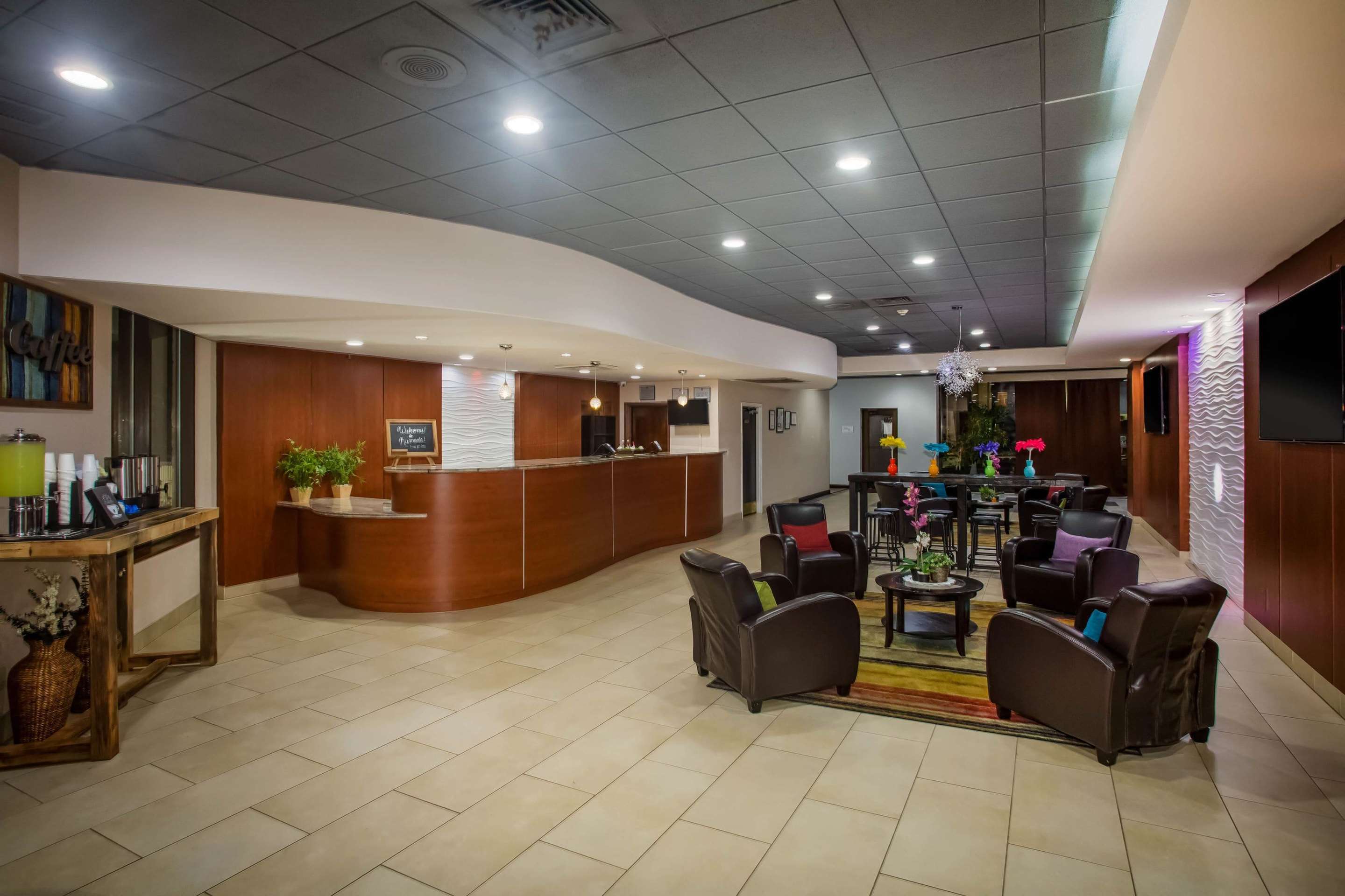 Lobby | Sonesta Select Hotels Statesville