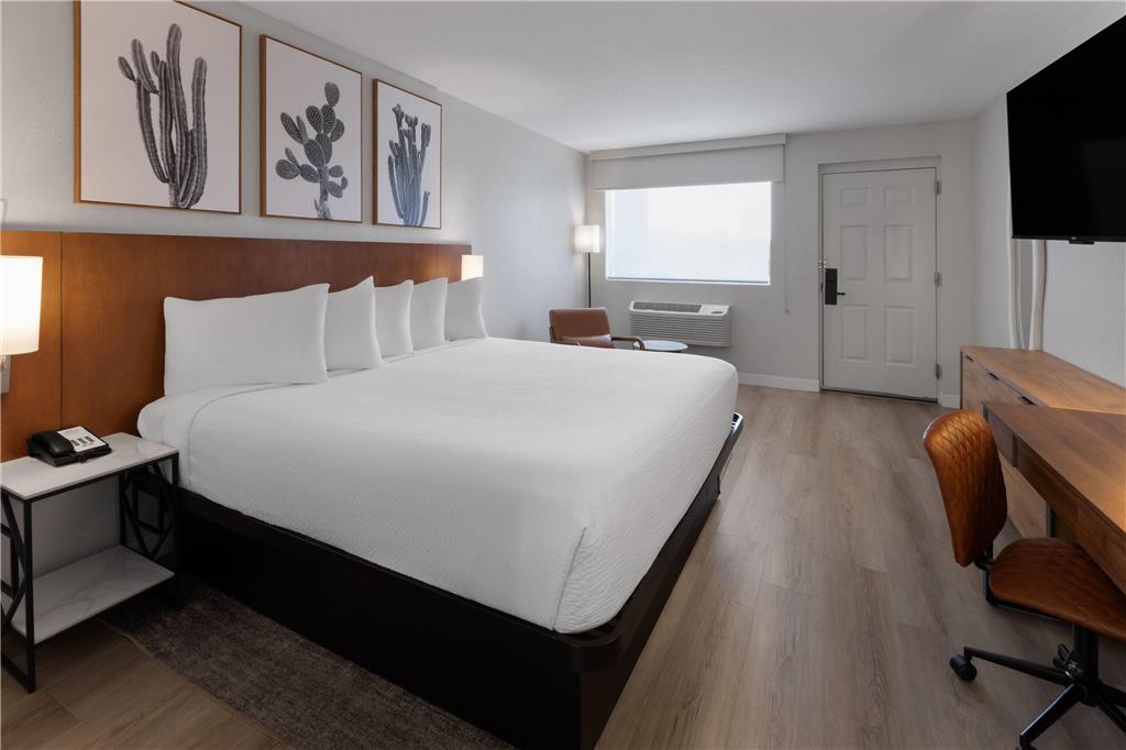 Kokopelli Inn, Trademark Collection