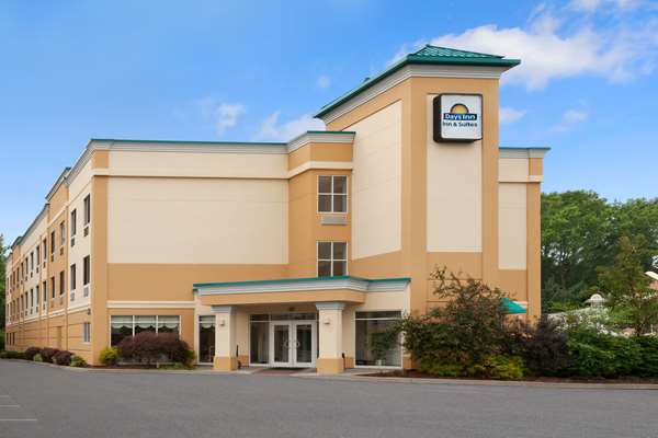 Exterior view - Days Inn & Suites Albany - I-87, Exit 2