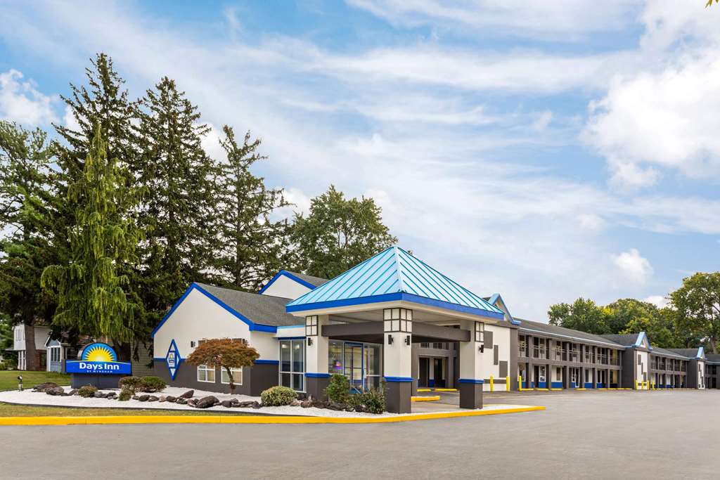 Days Inn & Suites Albany