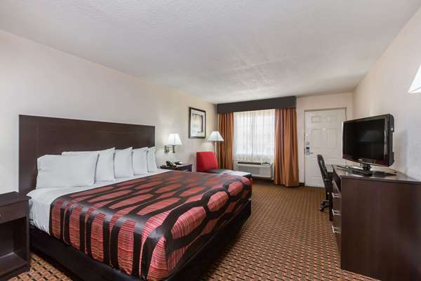  - Days Inn Jackson Airport Pearl - I-20, Exit 48
