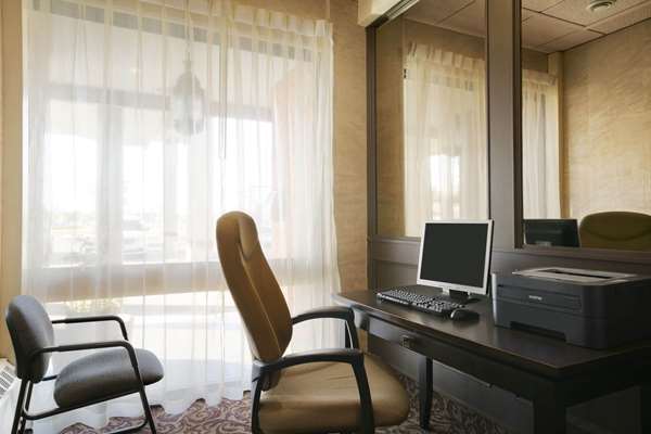 Conference Area - Ramada Inn Lethbridge