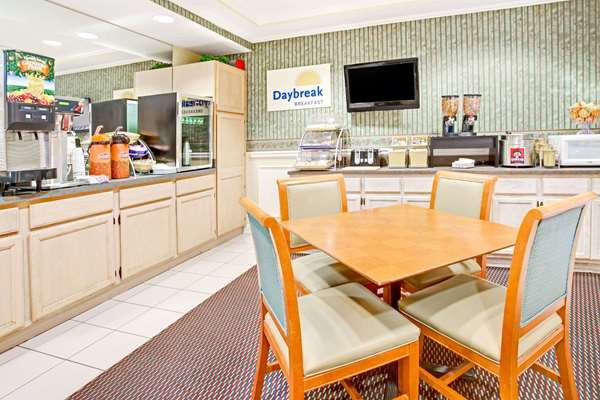  - Days Inn Kingsland - I-95, Exit 3
