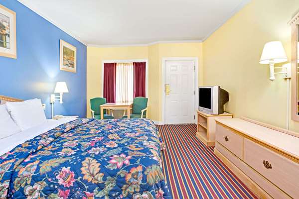  - Days Inn Kingsland - I-95, Exit 3