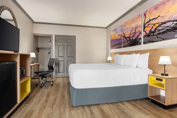  - Days Inn Kingsland - I-95, Exit 3