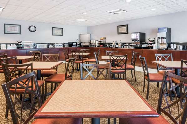  - Ramada Inn Harrisburg - I-81, Exit 72