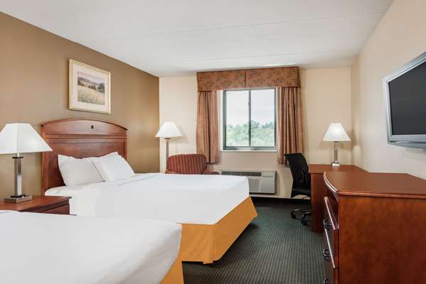  - Ramada Inn Harrisburg - I-81, Exit 72