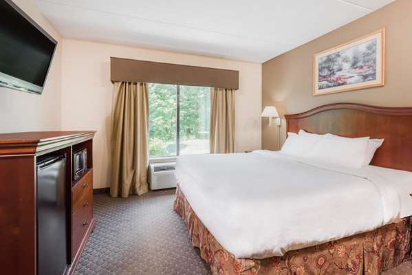  - Ramada Inn Harrisburg - I-81, Exit 72