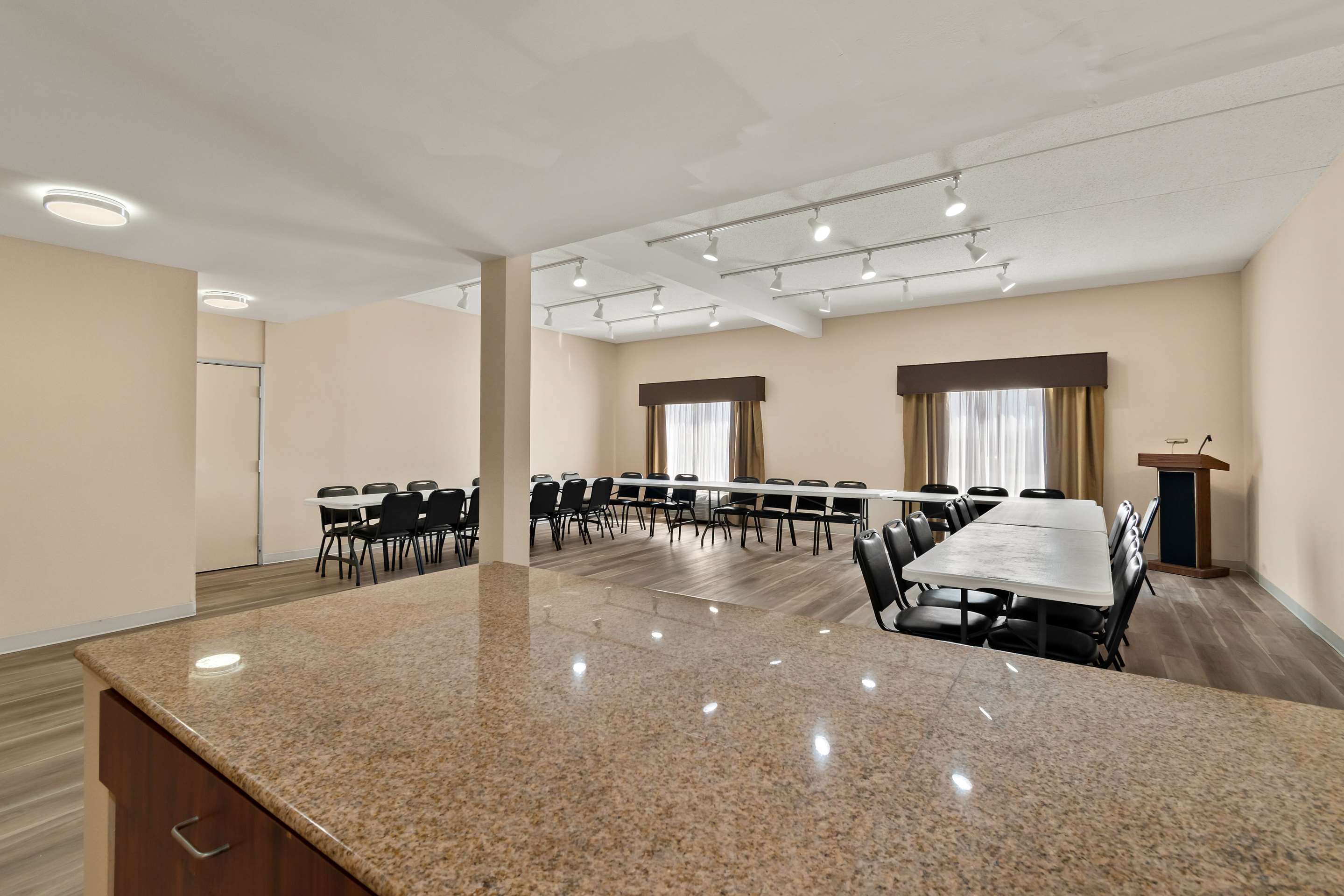 Meeting Room | Ramada by Wyndham Harrisburg/Hershey Area