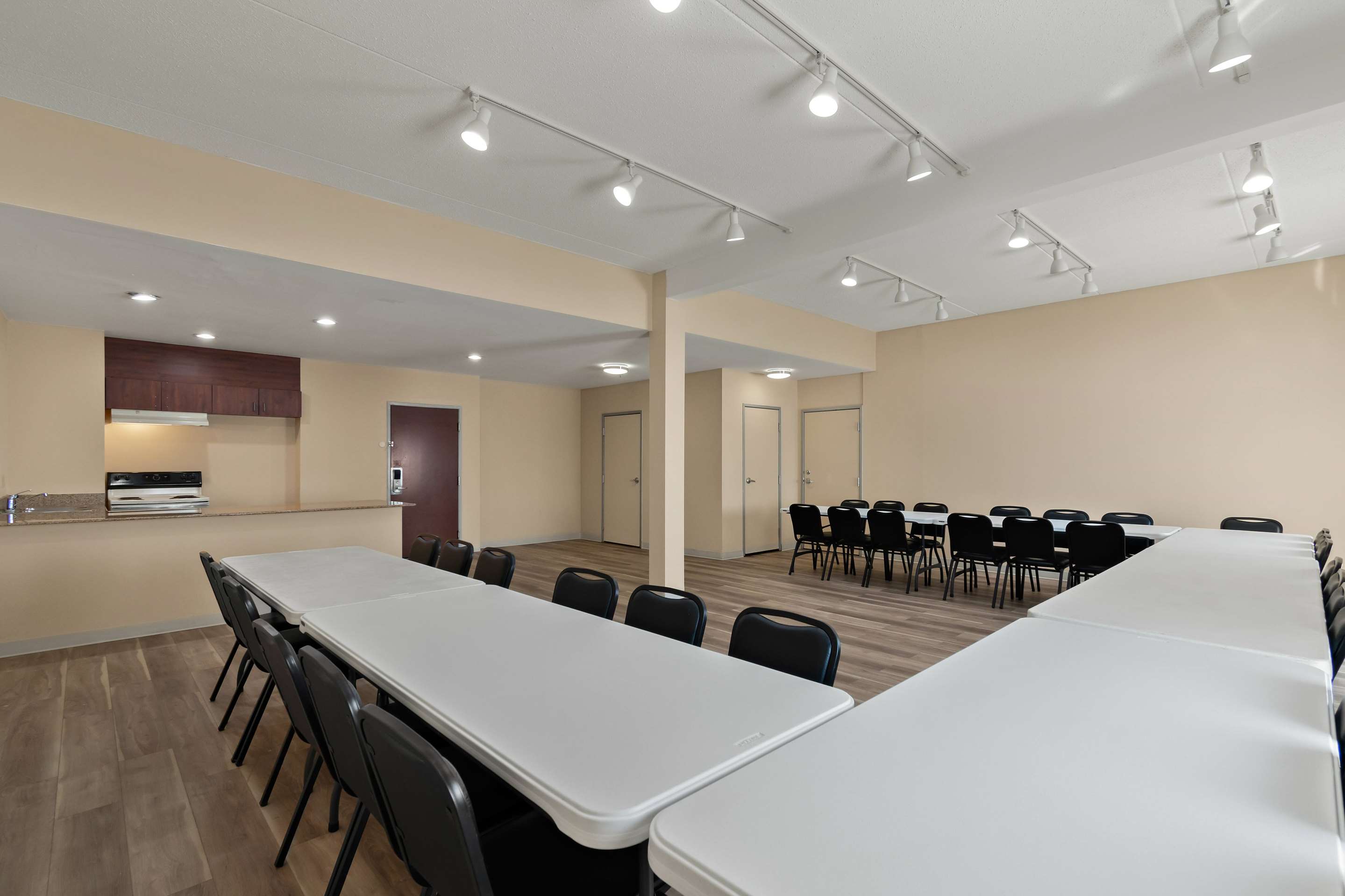 Meeting Room | Ramada by Wyndham Harrisburg/Hershey Area