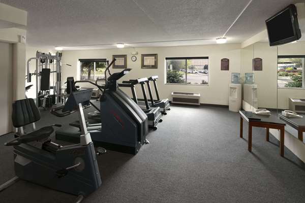 Fitness/ Exercise Room - Days Inn & Suites Northeast Omaha