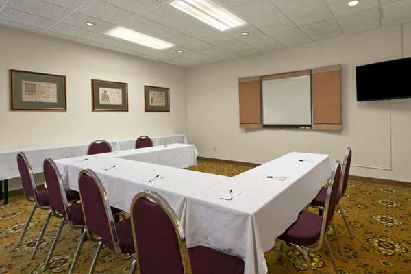  - Days Inn & Suites Northeast Omaha