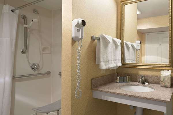  - Hawthorn Suites by Wyndham Fort Wayne - I-69, Exit 311