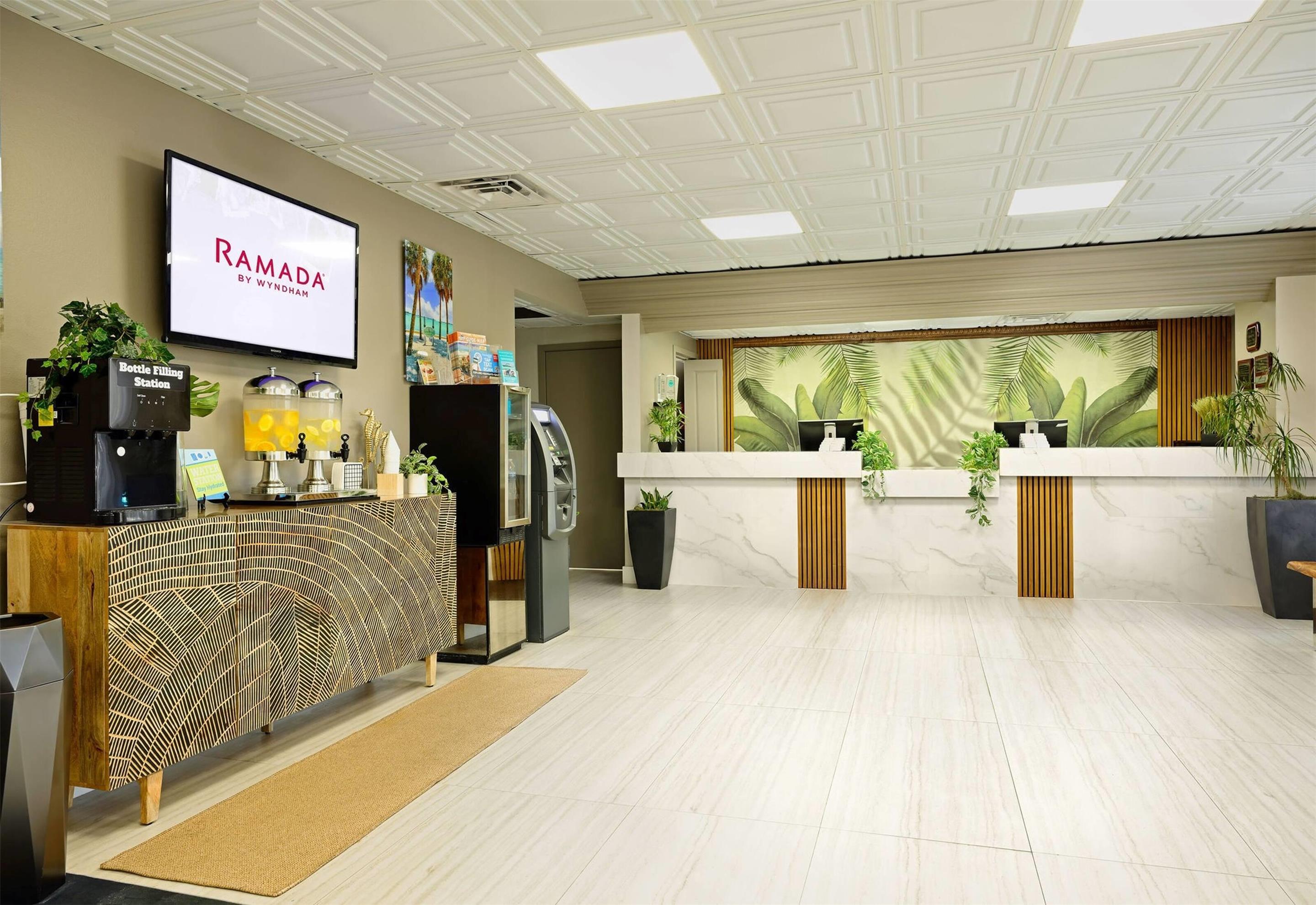 Lobby | Ramada by Wyndham Sarasota Waterfront