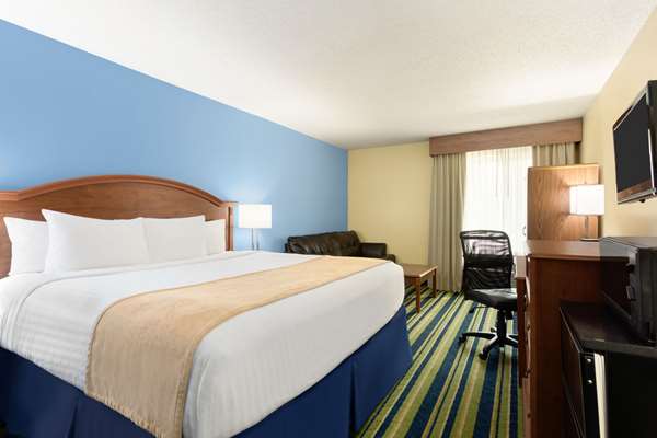 Suite - Days Inn Fargo - I-29, Exit 64