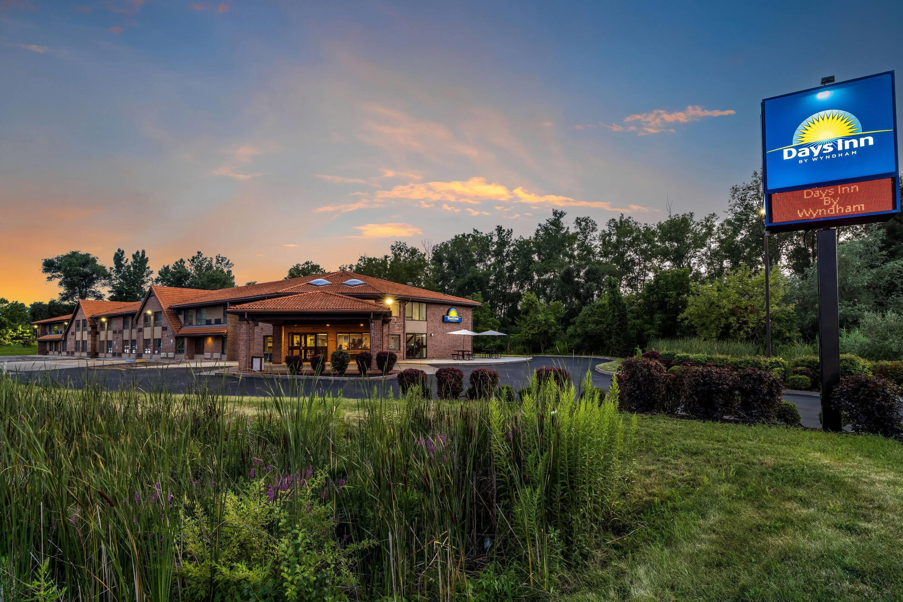 Exterior | Days Inn by Wyndham Geneva/Finger Lakes