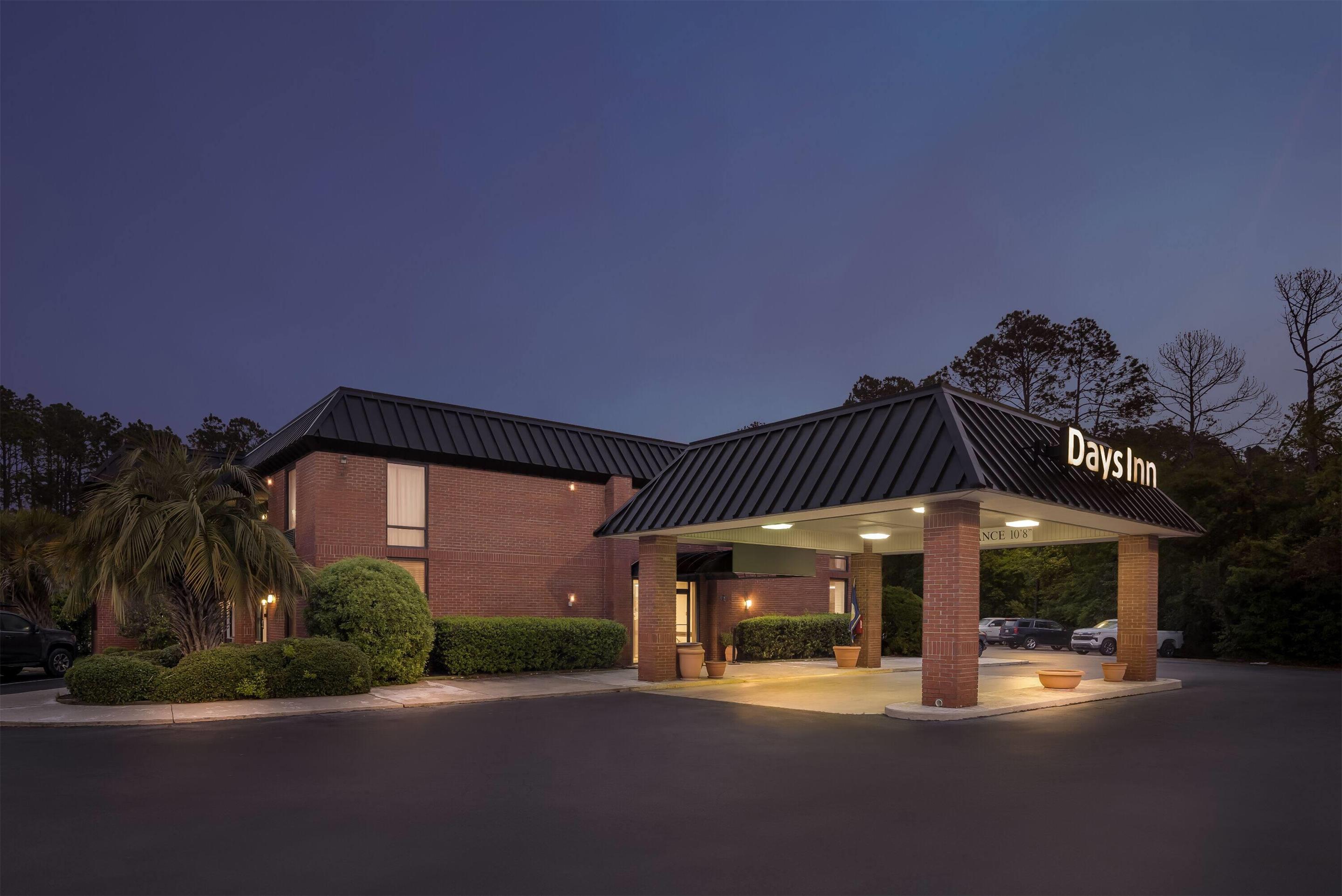 Exterior | Days Inn by Wyndham Statesboro